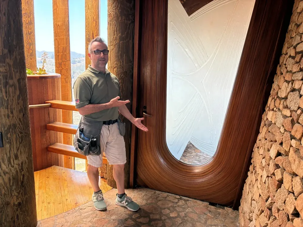 Joe Romeo at the front door of a San Diego home at the start of a buyer inspection