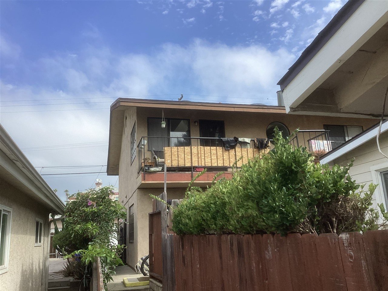 Apartment building at 1068 Wilbur Ave San Diego during a balcony and walkway inspection