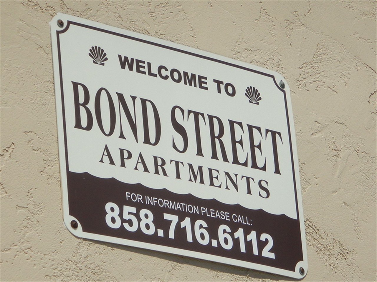 Apartment building at 4418 Bond St San Diego during a balcony and walkway inspection