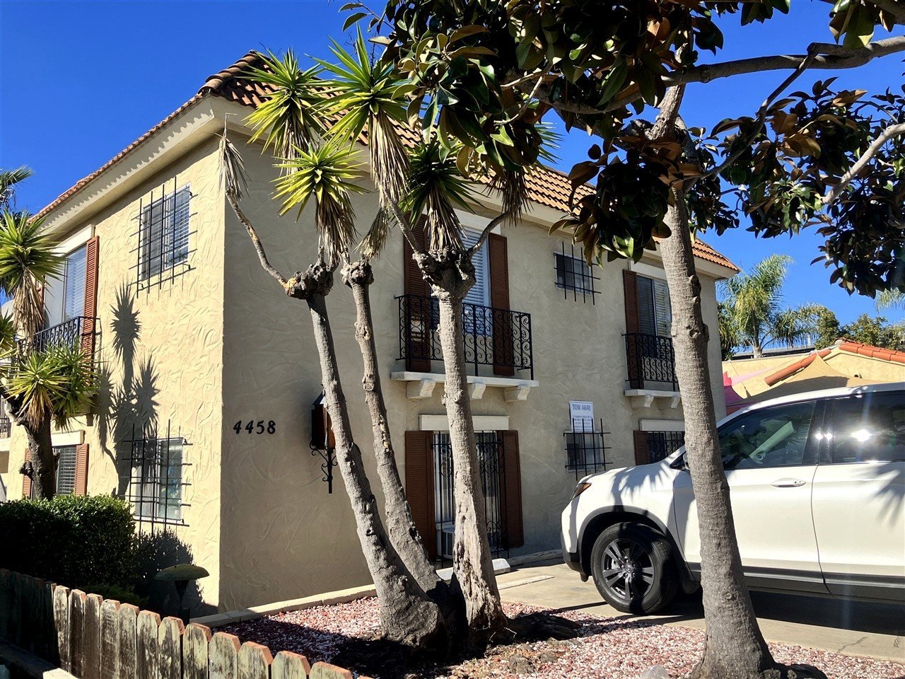 Apartment building at 4458 Hamilton St San Diego during a balcony and walkway inspection