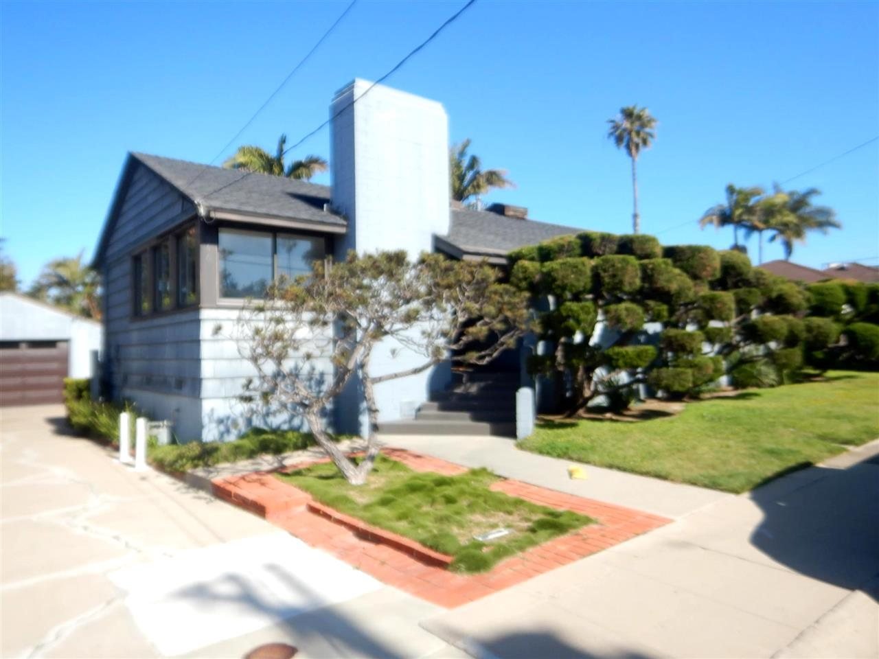 Apartment building at 646 Wrelton Dr San Diego during a balcony and walkway inspection